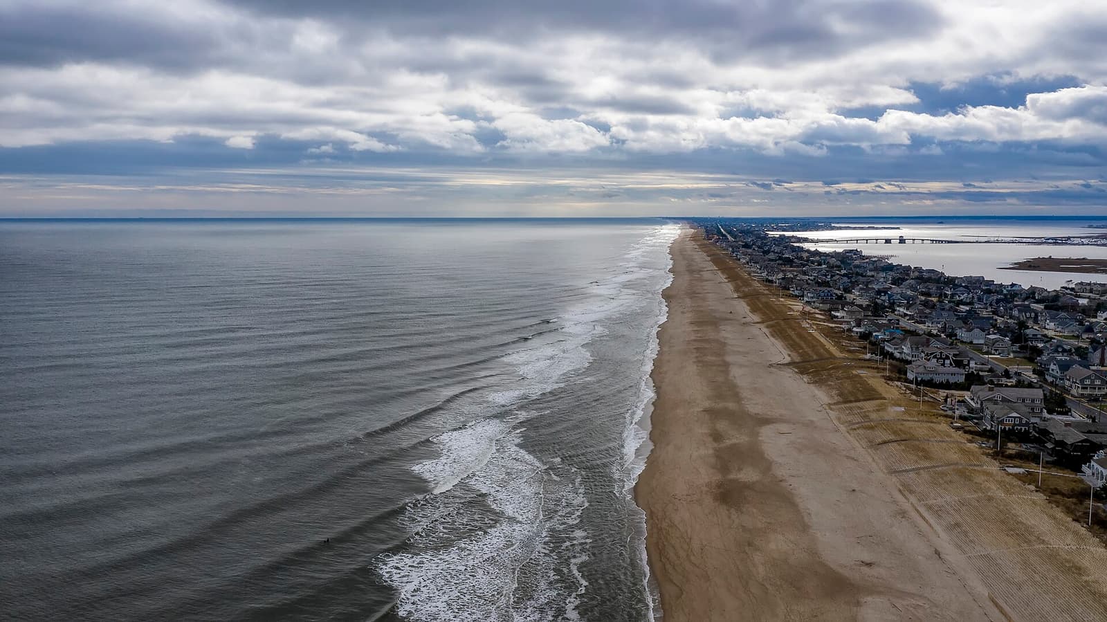 Aerial view of Bay Head, New Jersey — the Barnegat Peninsula between the Atlantic Ocean and Barnegat Bay